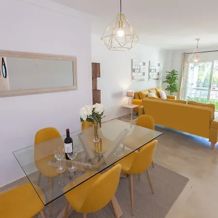 Vacation I Contemporary Apartment, Swimming-pool, 24-7 Security, A Minute From The Marina, The Sea And Luxury Shopping * Марбелья