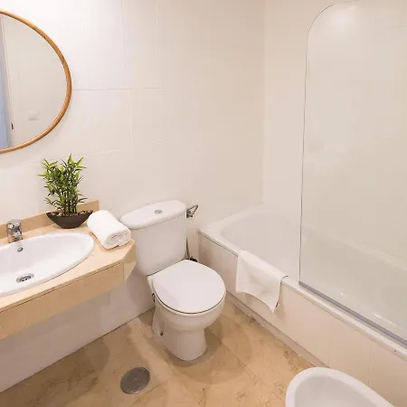 Vacation I Contemporary Apartment, Swimming-pool, 24-7 Security, A Minute From The Marina, The Sea And Luxury Shopping * Марбелья