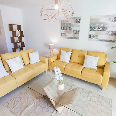 Апартаменты Vacation I Contemporary Apartment, Swimming-pool, 24-7 Security, A Minute From The Marina, The Sea And Luxury Shopping *