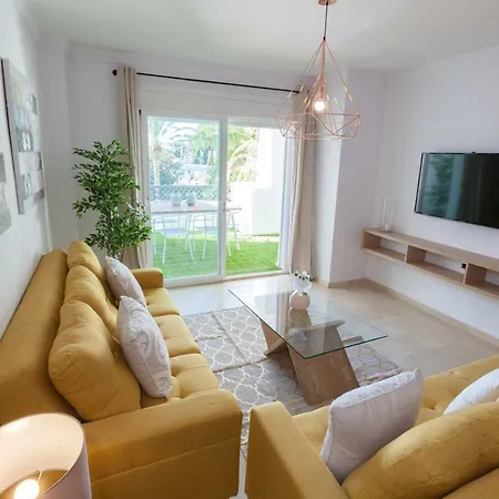 Апартаменты Vacation I Contemporary Apartment, Swimming-pool, 24-7 Security, A Minute From The Marina, The Sea And Luxury Shopping